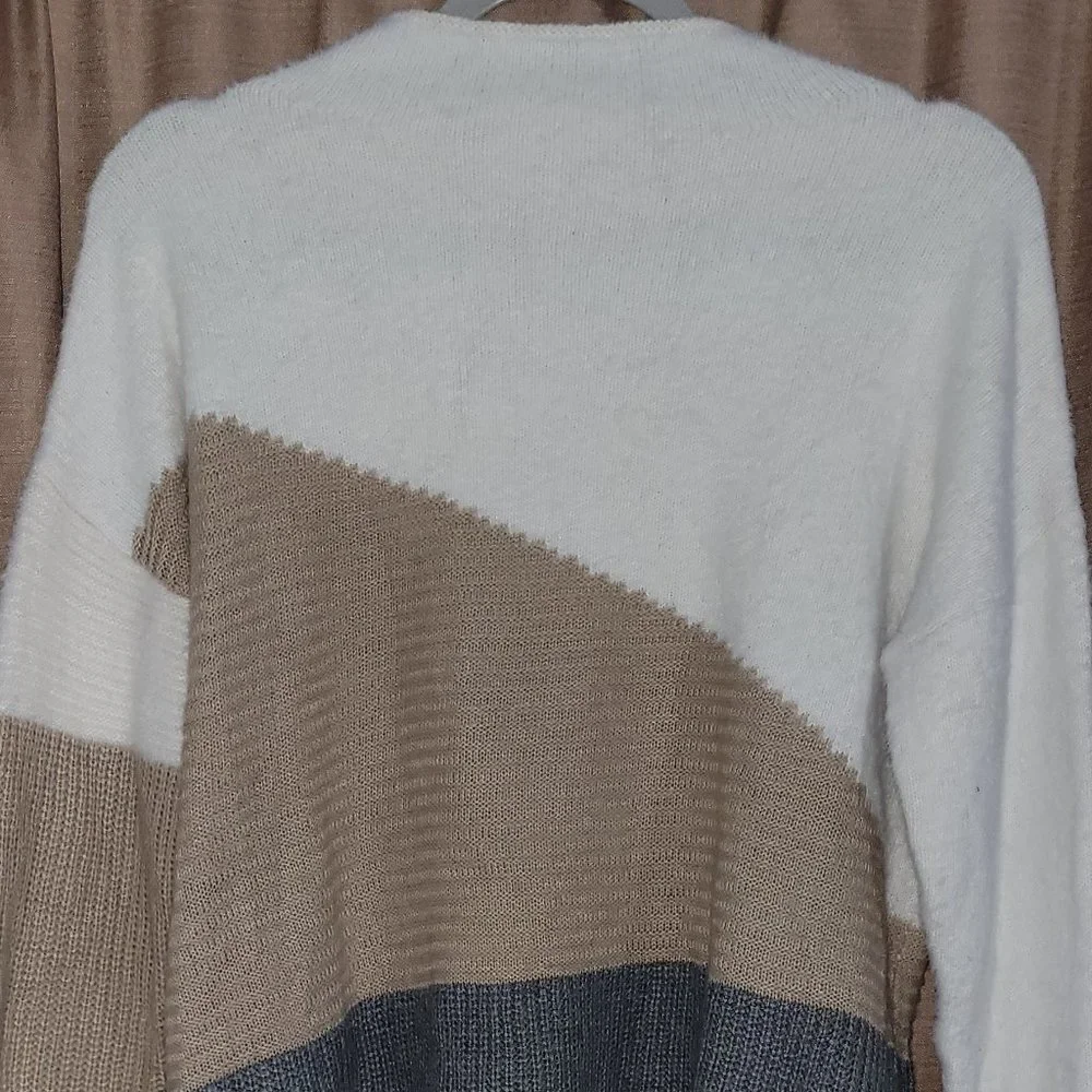 Sweater - Picture 1 of 3